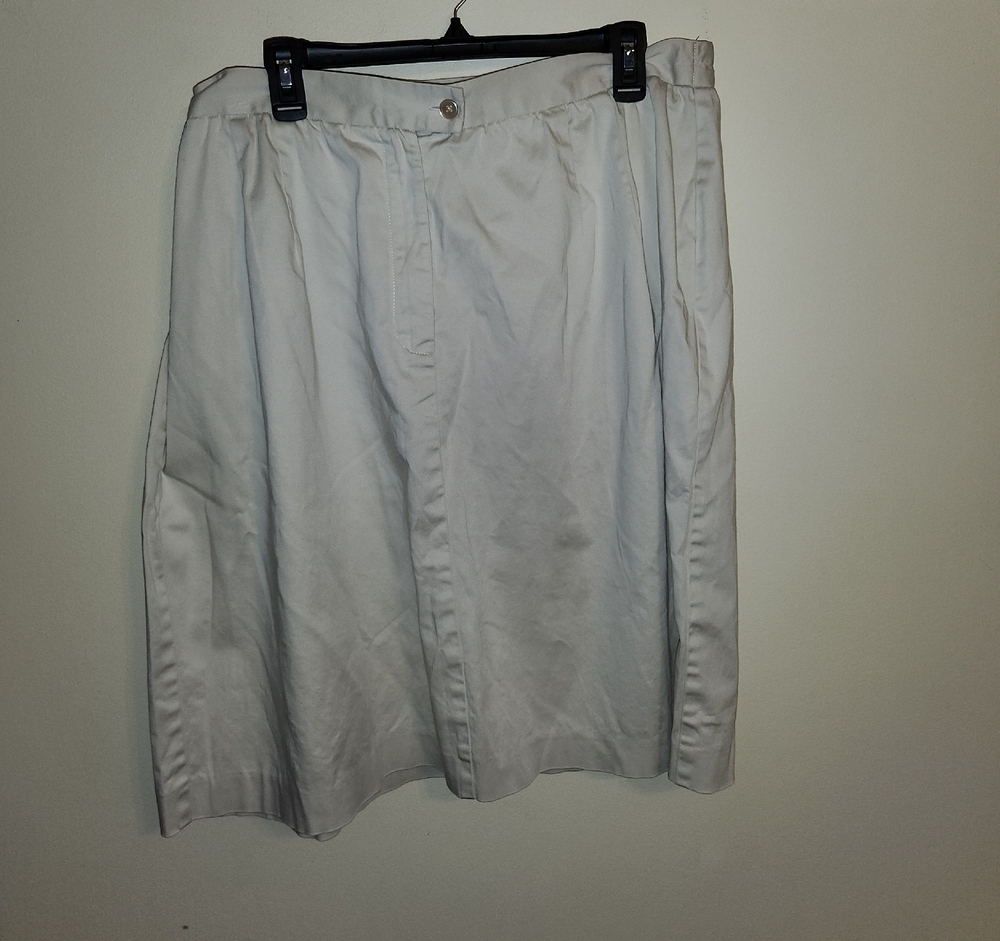 Talbots Women’s Cream Flat Front skirt